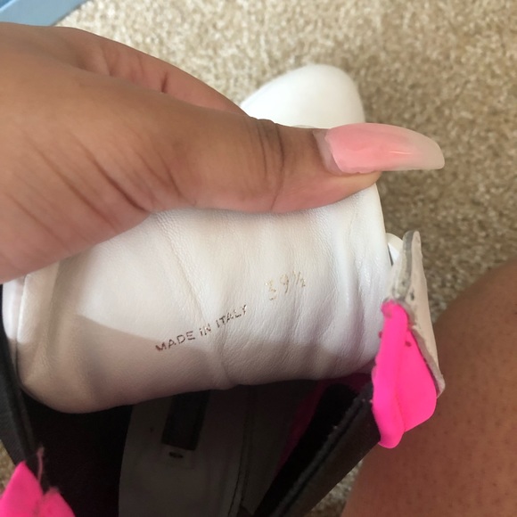 Prada heels never coming out again - Picture 4 of 4